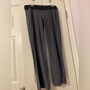 Womens Champion gray with black waist band yoga pants-size large